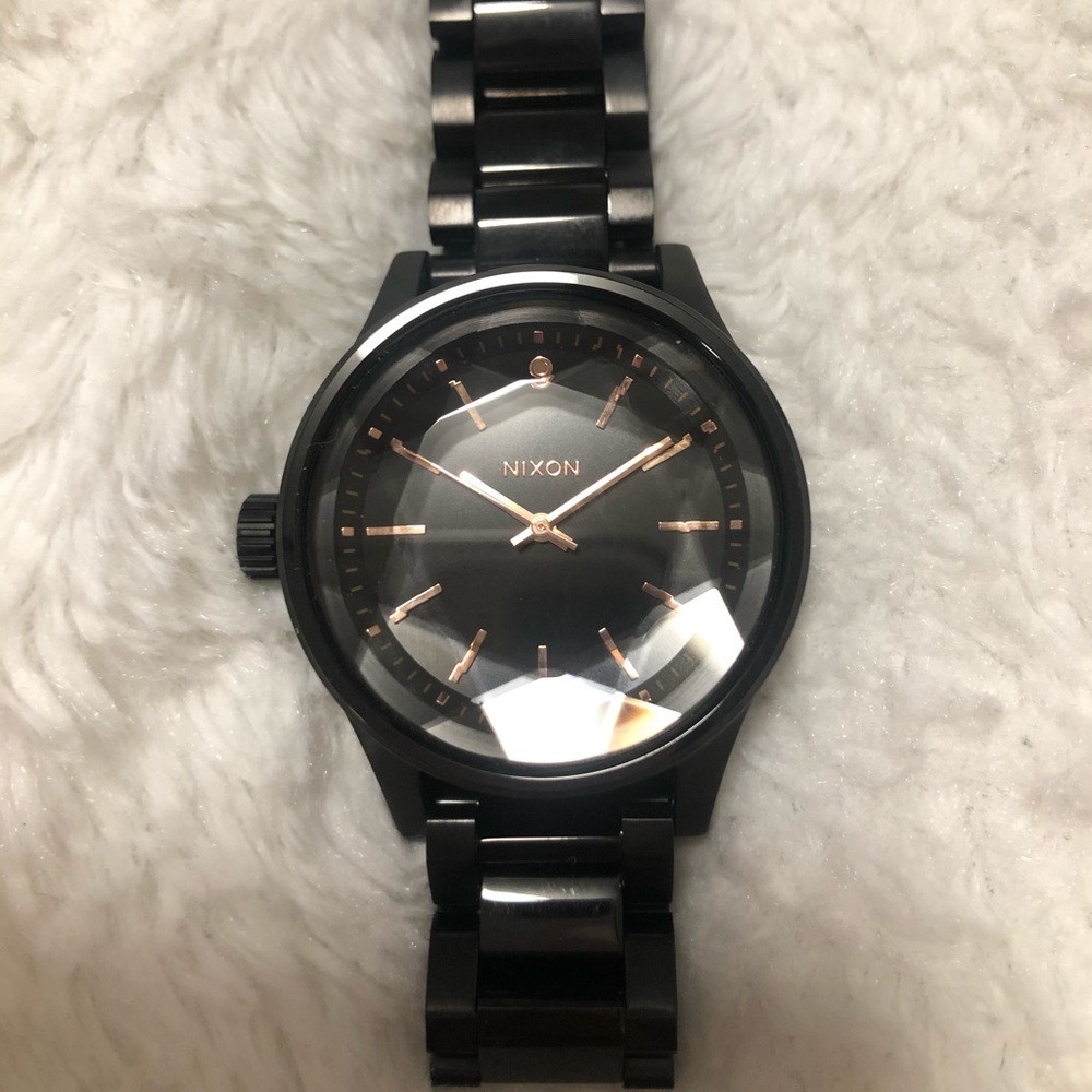 Nixon watch